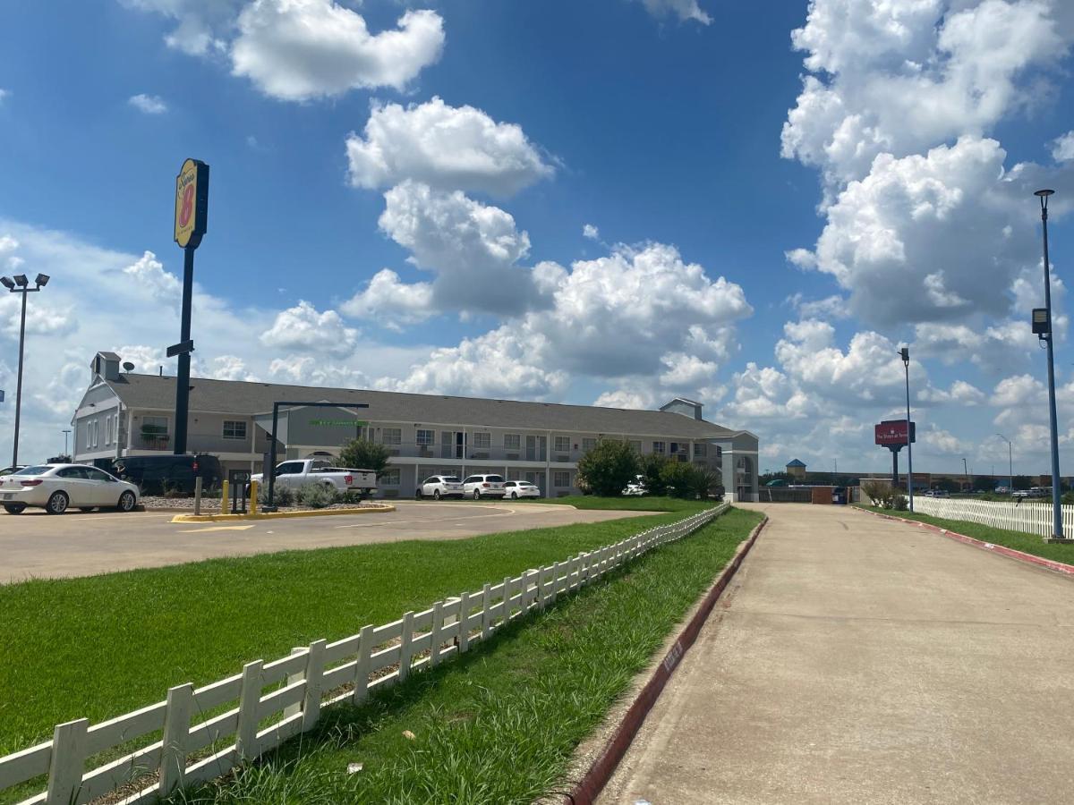 Hotel Super 8 By Wyndham Terrell Zewnętrze zdjęcie